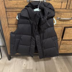 Lululemon Wunder Puff 600-Down-Fill Cropped Vest (brand New)