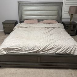 King Bedroom Furniture Set 