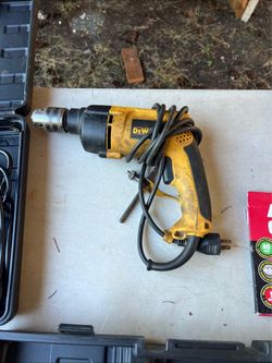 Dewalt corded drill with Chuck key