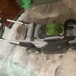EGO 20” Lawnmower NEW BATTERY