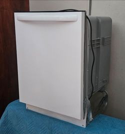 ✨️💧🔆Frigidaire🔆💧✨️  White Dishwaher in Perfect Condition.