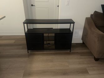 Dresser/Entertainment stand