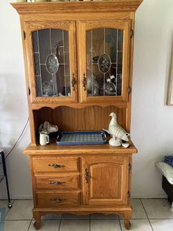 Curio Hutch Cabinet