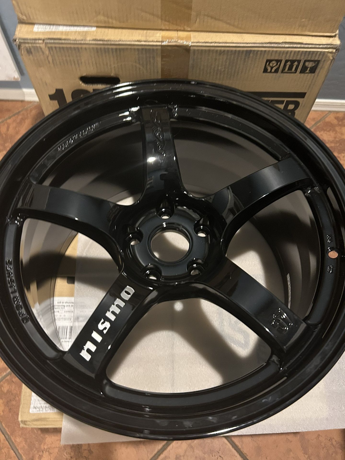 18' RaysGramlights 57CR Nismo, Black