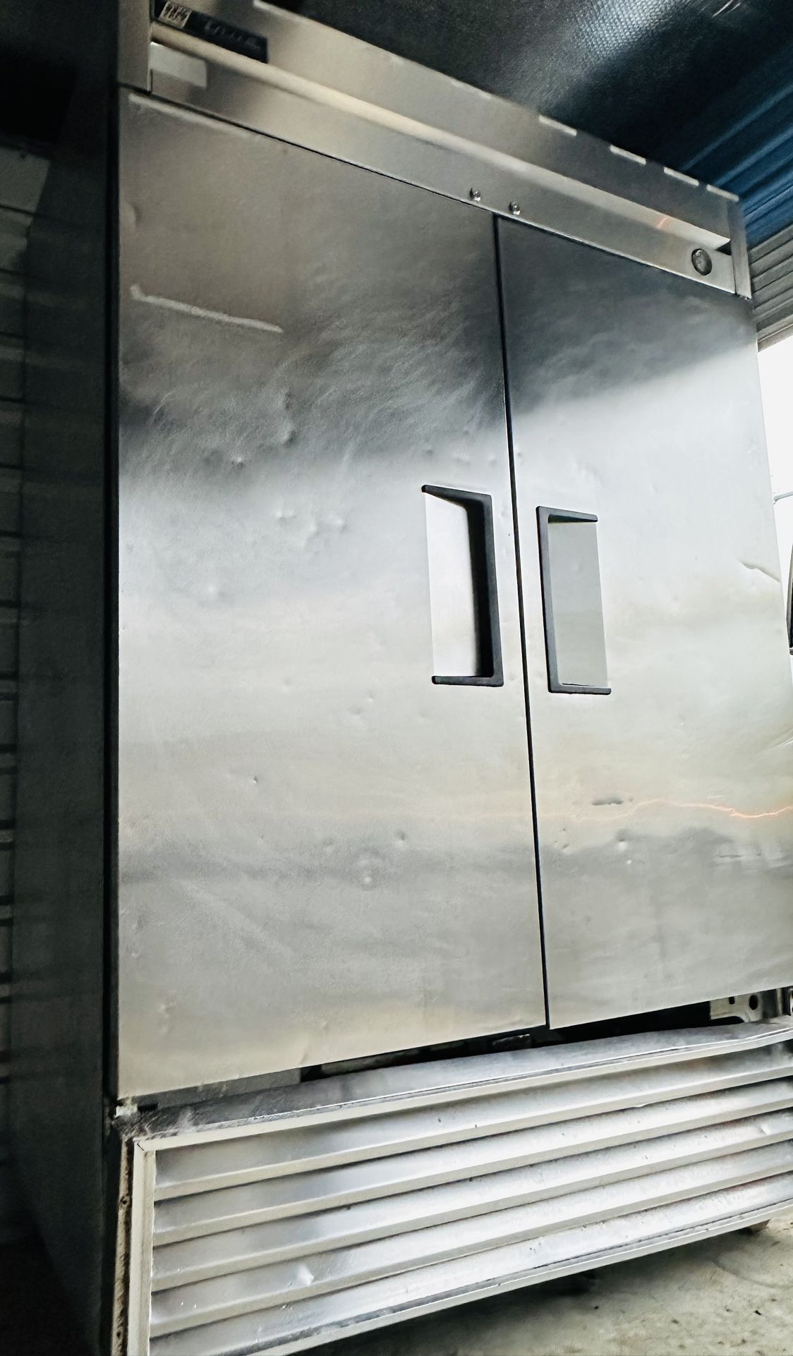 True 2 Door Cooler for Sale in Tampa, FL OfferUp