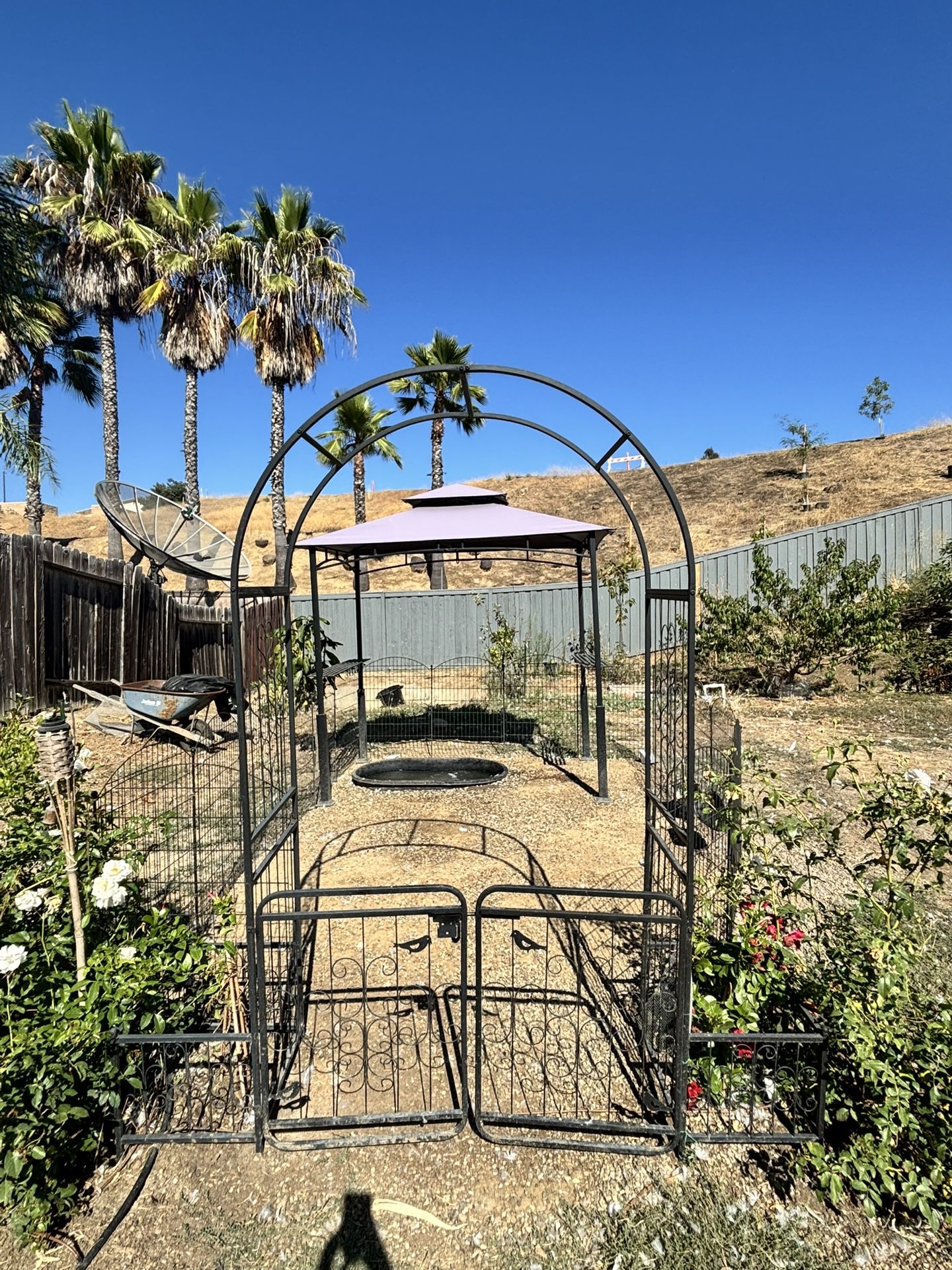 Duck Coop W Enclosure And Pond