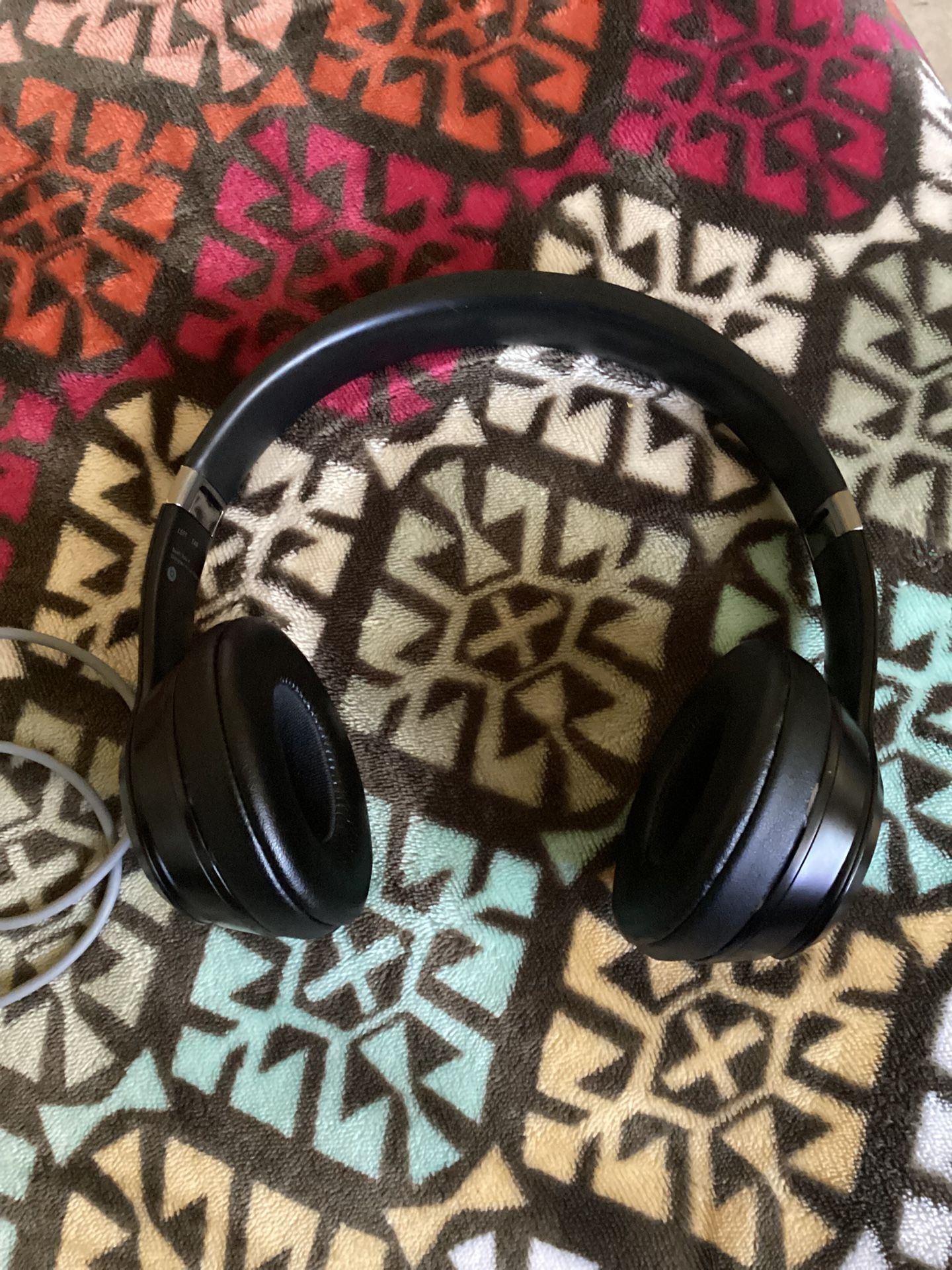 Beats solo 4