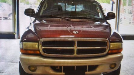 2002 Dodge Dakota 2dr Club Cab SLT Plus 4WD SB