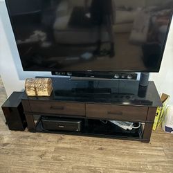TV Stand w Mount Brackets