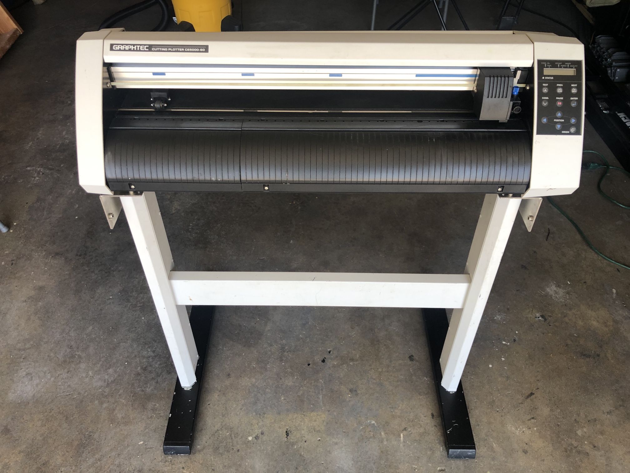 Graphtec CE5000-60 Vinyl Plotter Cutter Machine