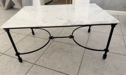 Rectangular coffee table • White Carrara marble tableto $150 NEW