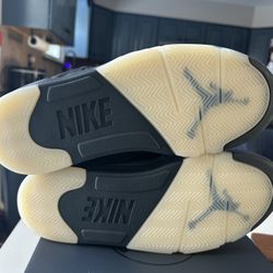 Paris saint-Germain x Jordan 5 retro “Off Noir”