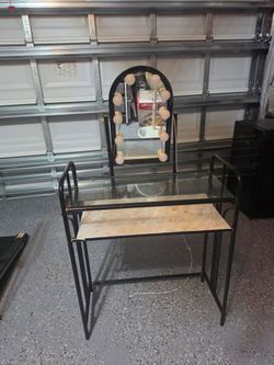 Vanity Table with Lighted Mirror