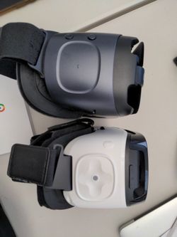 2 Samsung gear VR headsets