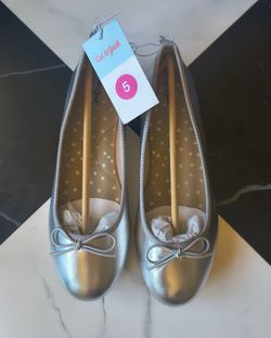 Flats (Size 5)