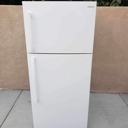 Insignia Refrigerator 18cu ft 30x30x66🚨👍3 MONTHS WARRANTY