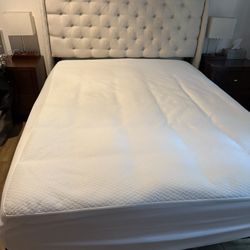 Queen Bed Set