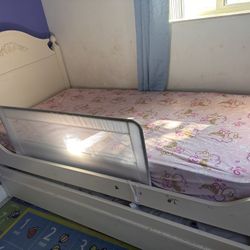 Twin Bed With Trundle Bed And Dresser With Mirror 