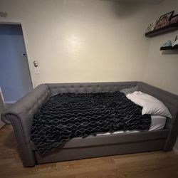 Day Bed Twin Size With Trundle With (1) Twin Mattress