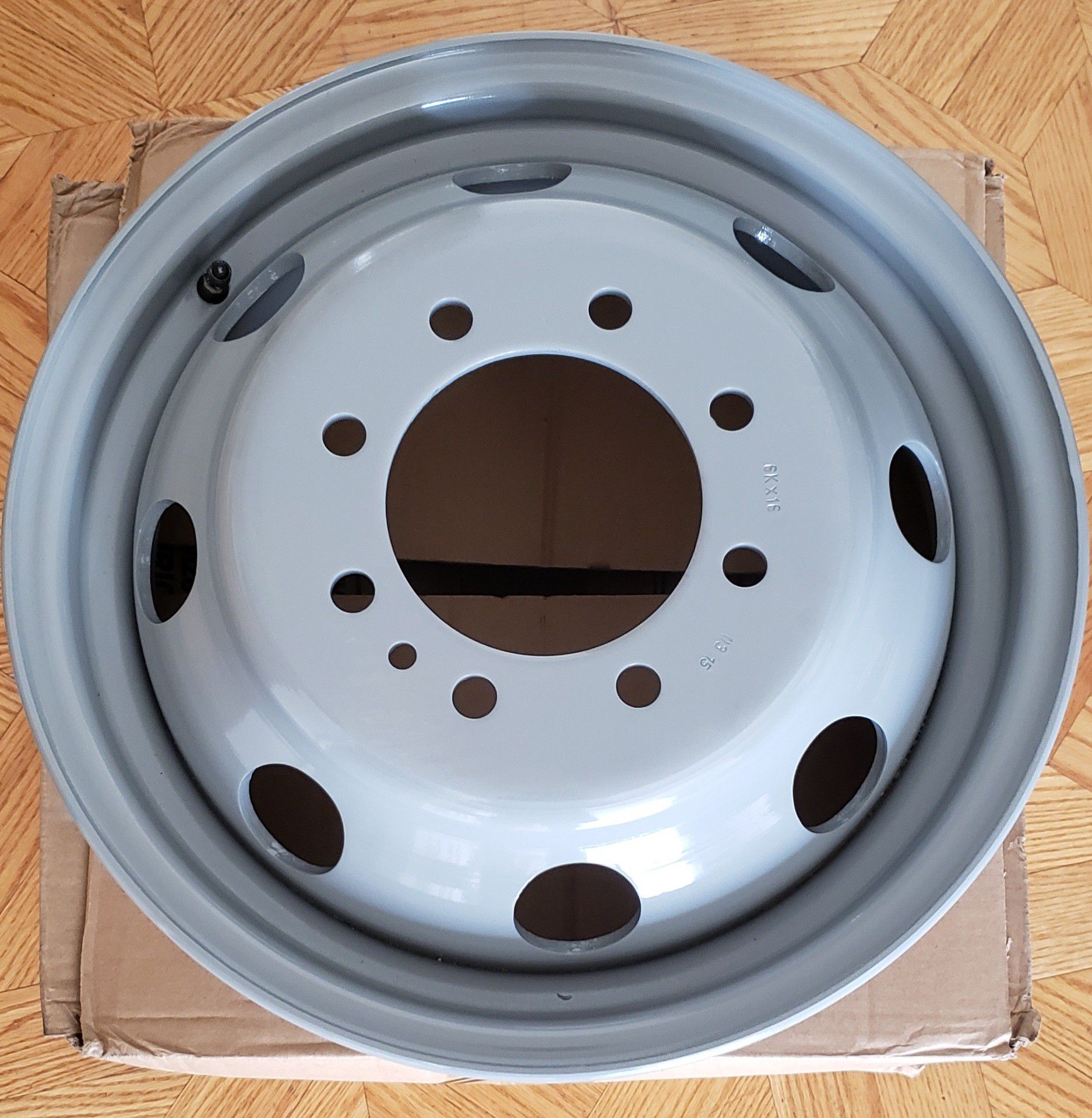 (STILL AVAILABLE AS OF 03/25/2023) Fits Ford 2003 Dually Rims 130 mm Offset, 16 x 6, 8 bolt hole