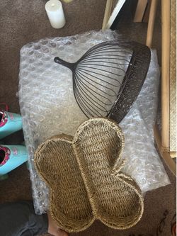 Wicker shelf/metal shelf
