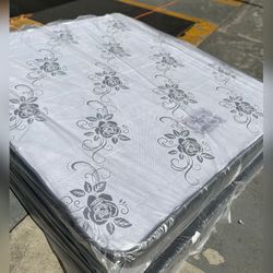 King size mattress/ Colchón