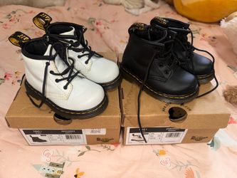 DR. martens boots