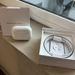 Wireless Earbuds – New in Box 