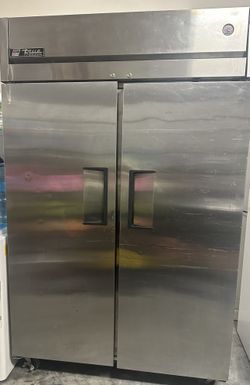 True freezer 54’