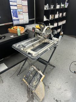Dewalt D24000 Tile Saw W Stand