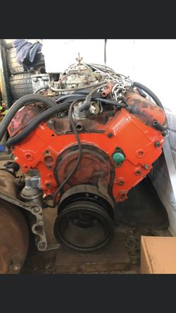 Chevy 454 a completely motor for sale out of 1975 Chevy dually truck comes with the manifolds,water pump,clutch fan,starter has over 100 thousand mil