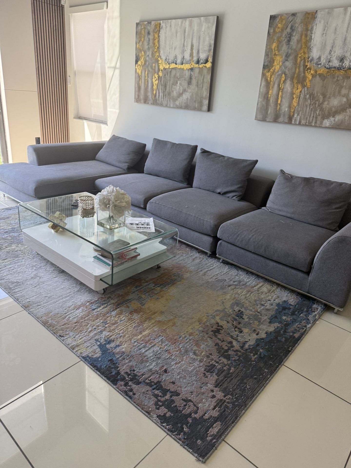 Sofa-Ty Table