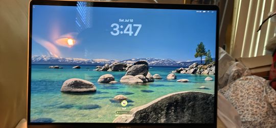 MacBook Pro I9 16GB Memory 1TB SSD Lake Tahoe OS 2019