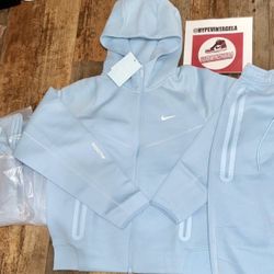 Exclusive SOLD OUT ❄️ Nike x NOCTA Drake Tech Fleece Hoodie Cobalt Blue/Tint  - NWT ❄️
