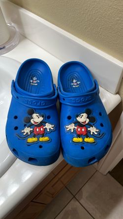 Mickey Disneyland crocs size 9 woman’s used