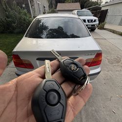 Llaves De Autos / Car Keys And Remotes 