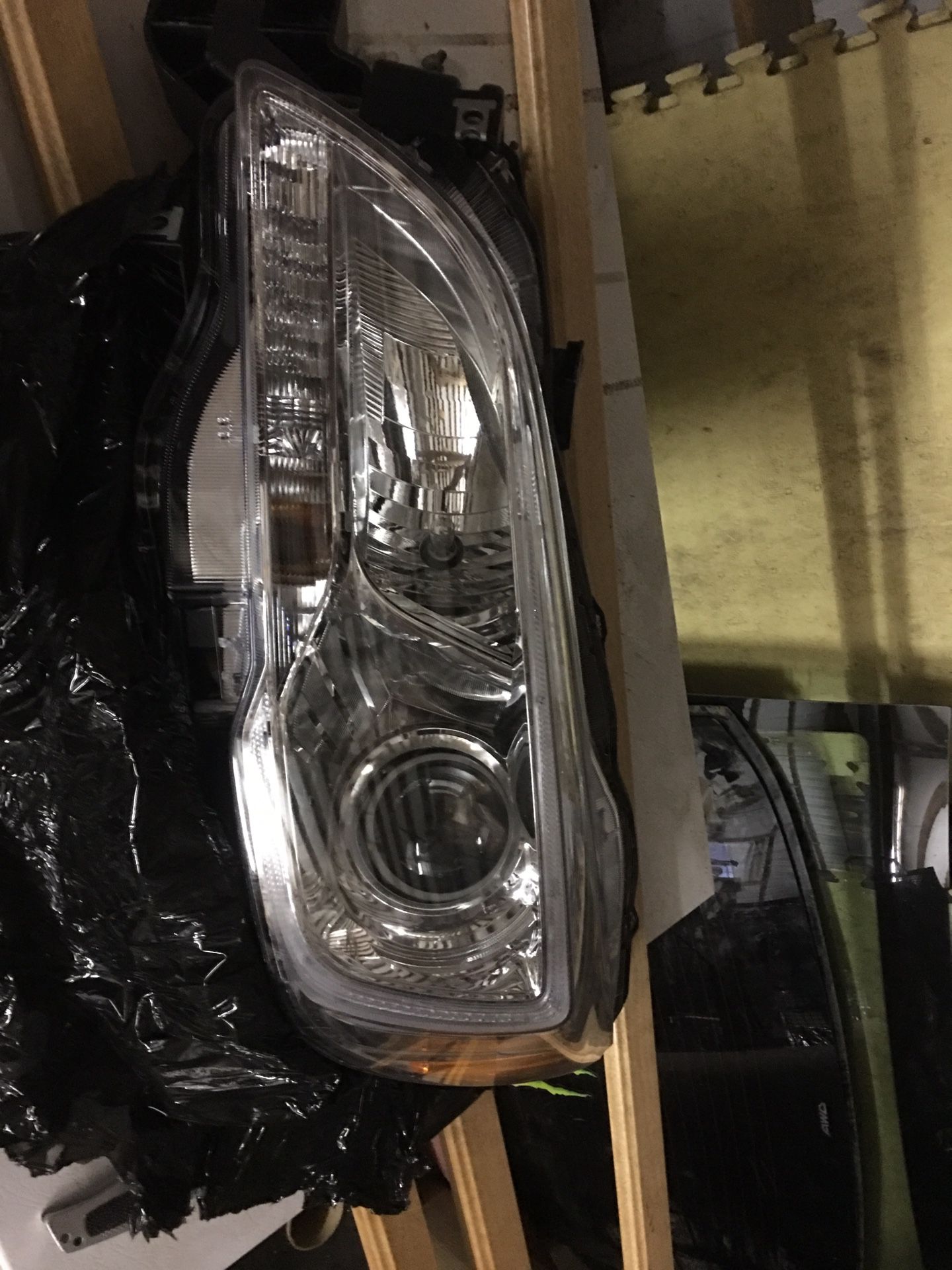 2015-2017 Subaru Legacy front left headlight OEM