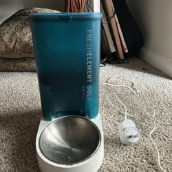 Cat Automatic Feeder