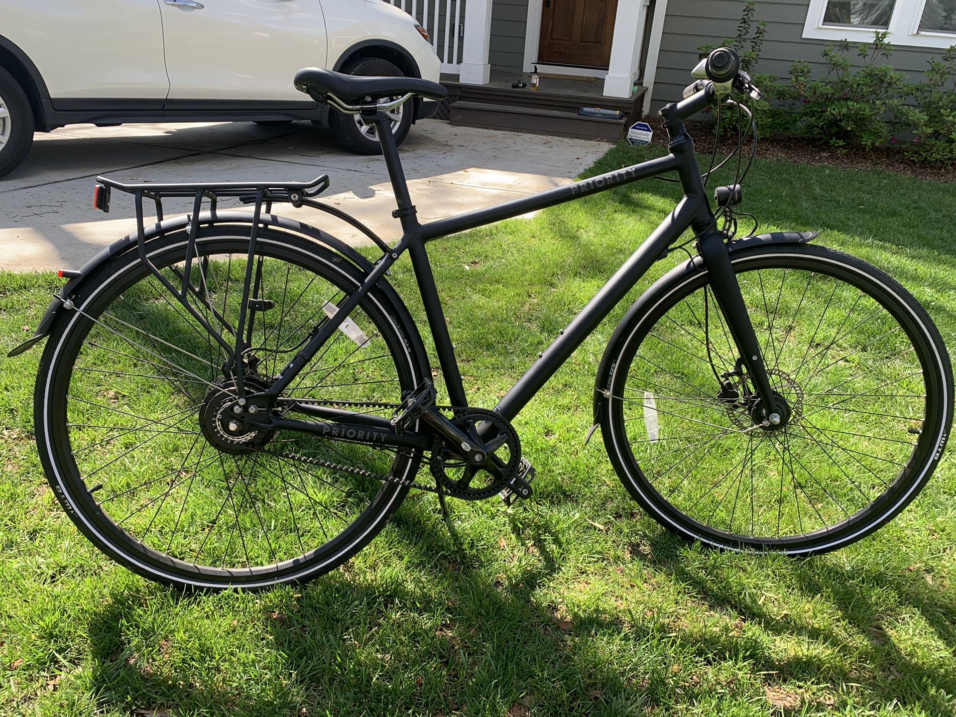 Priority Continuum Onyx Hybrid Commuter Bike Belt Drivr