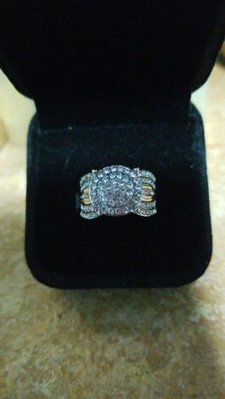 Size 6 white sapphire ring sterling silver trimed in gold