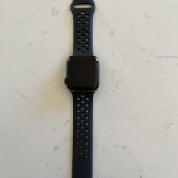 Apple Watch 5 Nike 40MM Gray