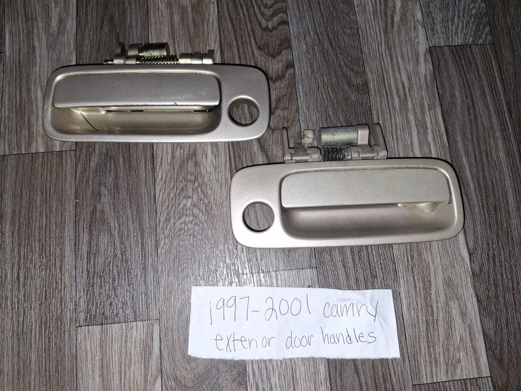 97-01 Camry Exterior Door Handles