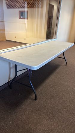 10’. Rectangular Folding Table
