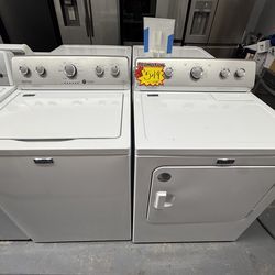 Maytag Large Capacity Agitator Washer & Dryer Set