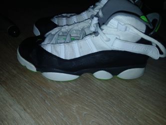 Jordan's 6 rings sneakers