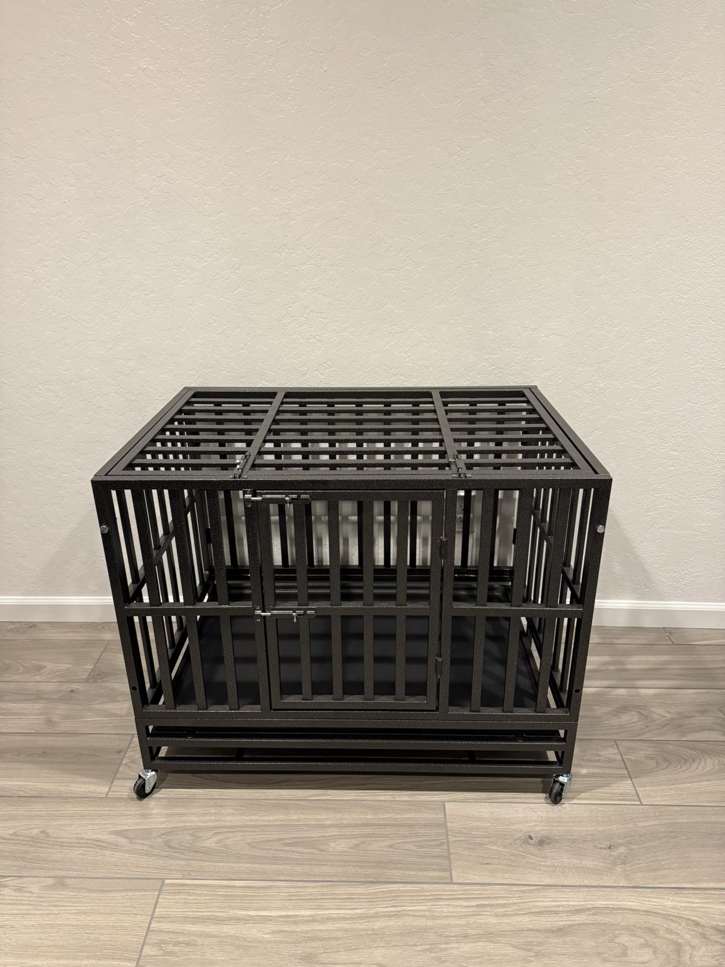 Heavy Duty Escape Proof Dog Crate / Kennel - Brand New!