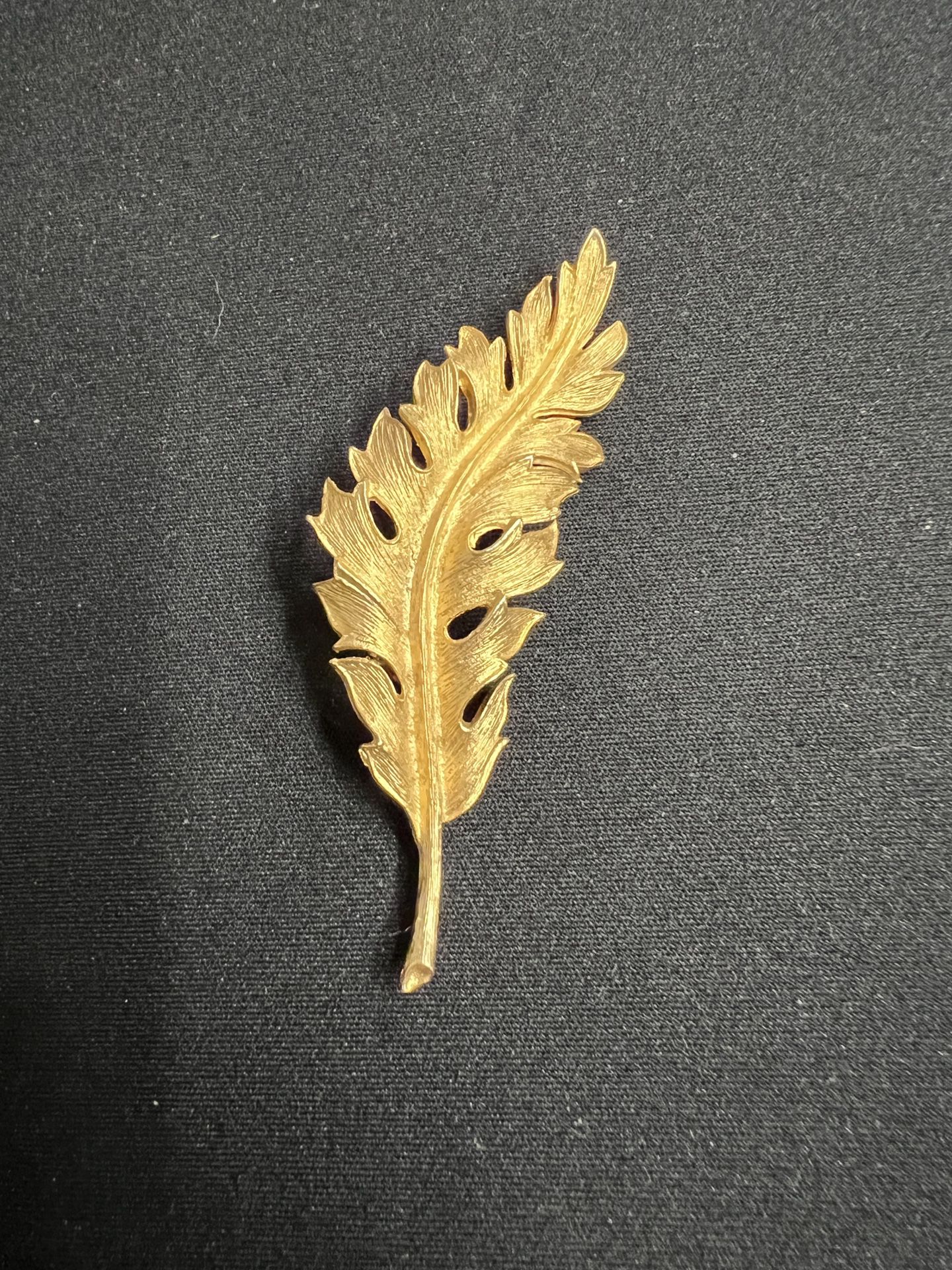 Vintage Signed 1961 Coro 3" Textured Matte Gold Tone Leaf Brooch Pin Classic