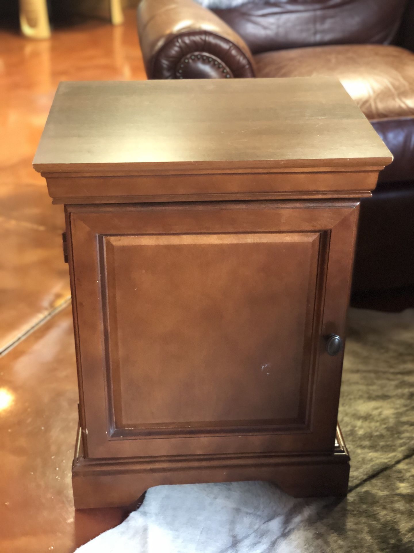 Nightstand / end table / cabinet