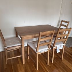 Jokkmokk table online and chairs
