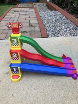 Toddler racing track